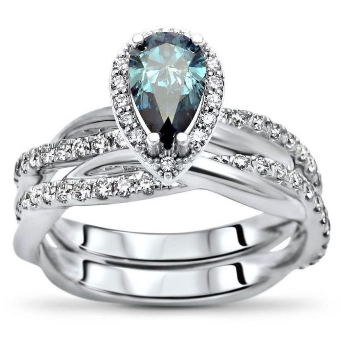 Pear shaped diamond wedding ring set