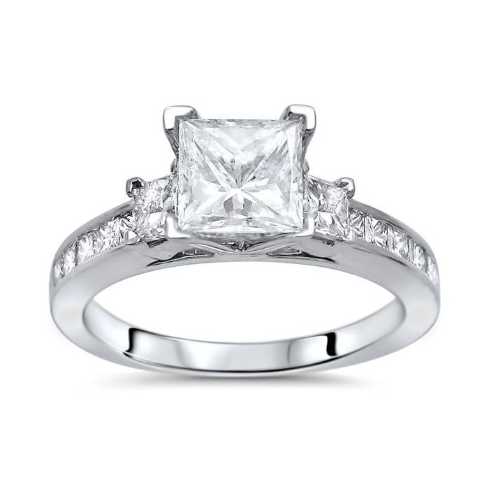 ESTATE ROUND DIAMOND ENGAGEMENT RING - Friend and Company Fine Jewelers